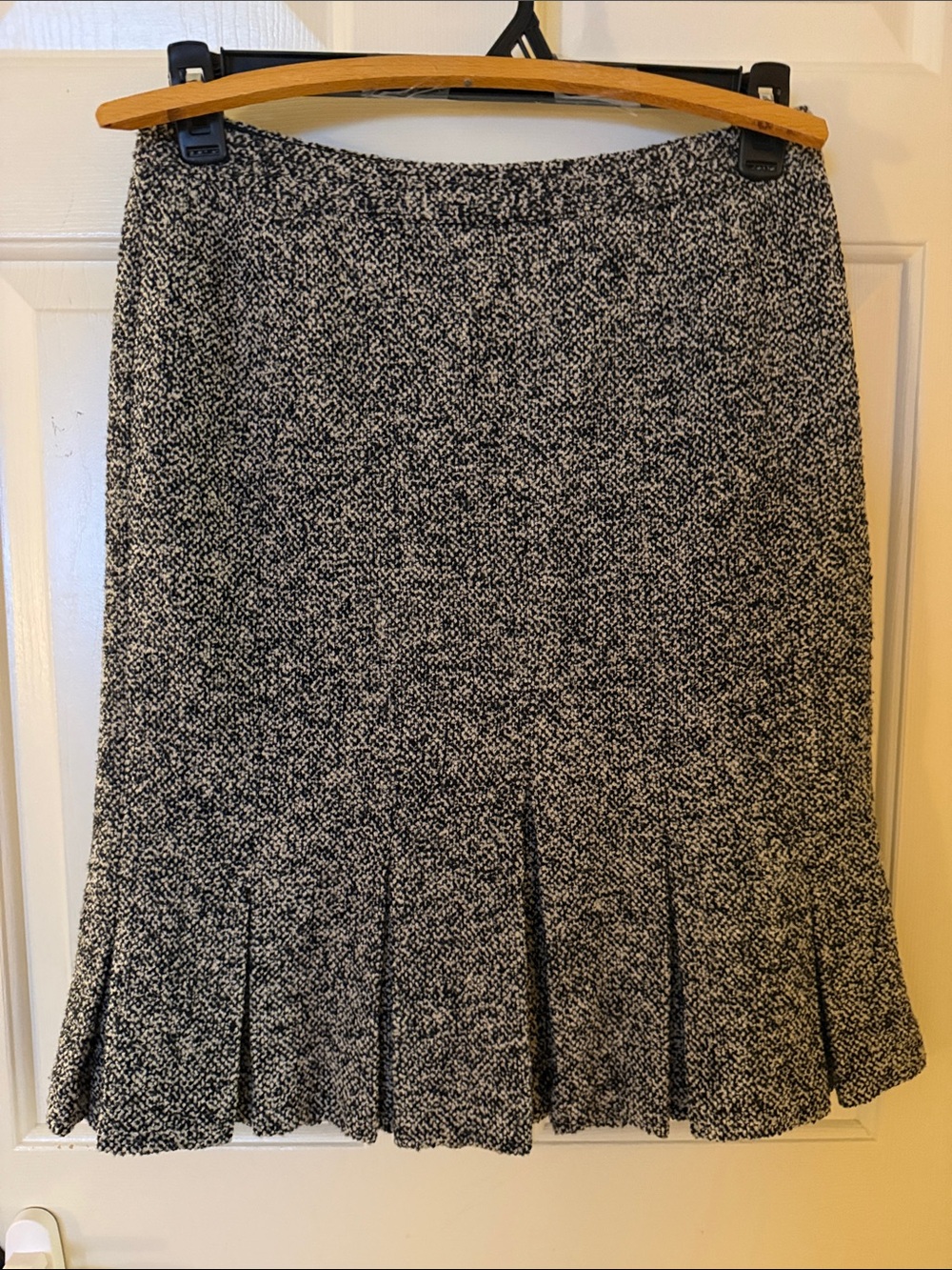 LOFT Black and White Tweed A-Line Skirt with Pleated Hem 80 percent wool.